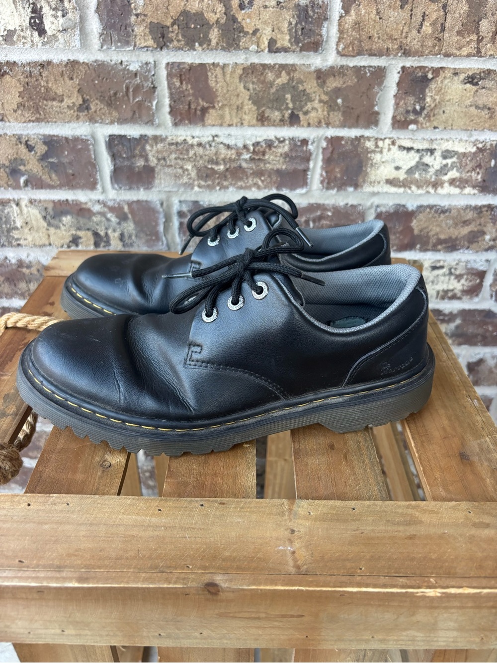 Dr. Martens Kent AW004 Black Leather 3-Eye Oxford Shoes Size 9M/10W